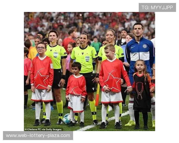 女裁判：挑战体育领域的性别偏见